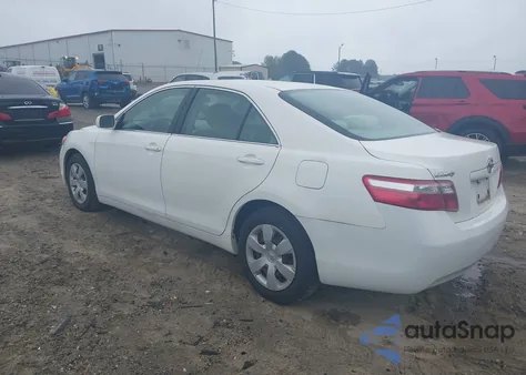 2007 Toyota Camry Le z USA, uszkodzony, nr VIN JTNBE46K373073121